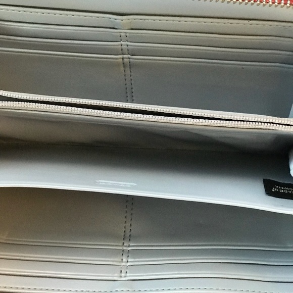 Coach Ashley “Tea Rose” zip around wallet - Picture 3 of 3